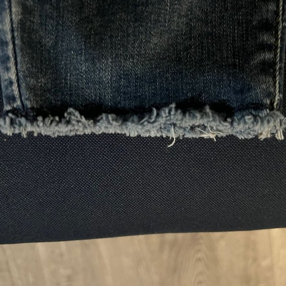 Mid rise Gap Jeans - size 12/31 Regular length - Picture 3 of 3